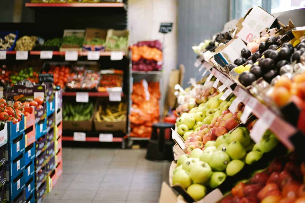 obst gemüse im supermarkt